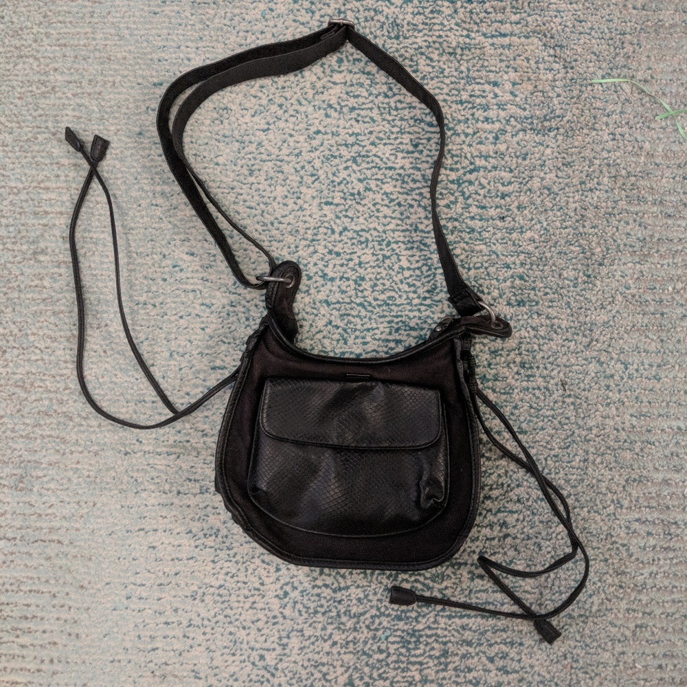Roxy Black Crossbody Bag